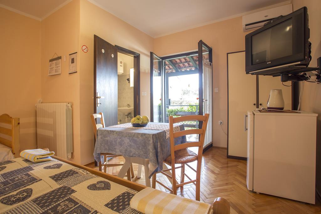 Guest House Nada 392 Pula Exterior photo